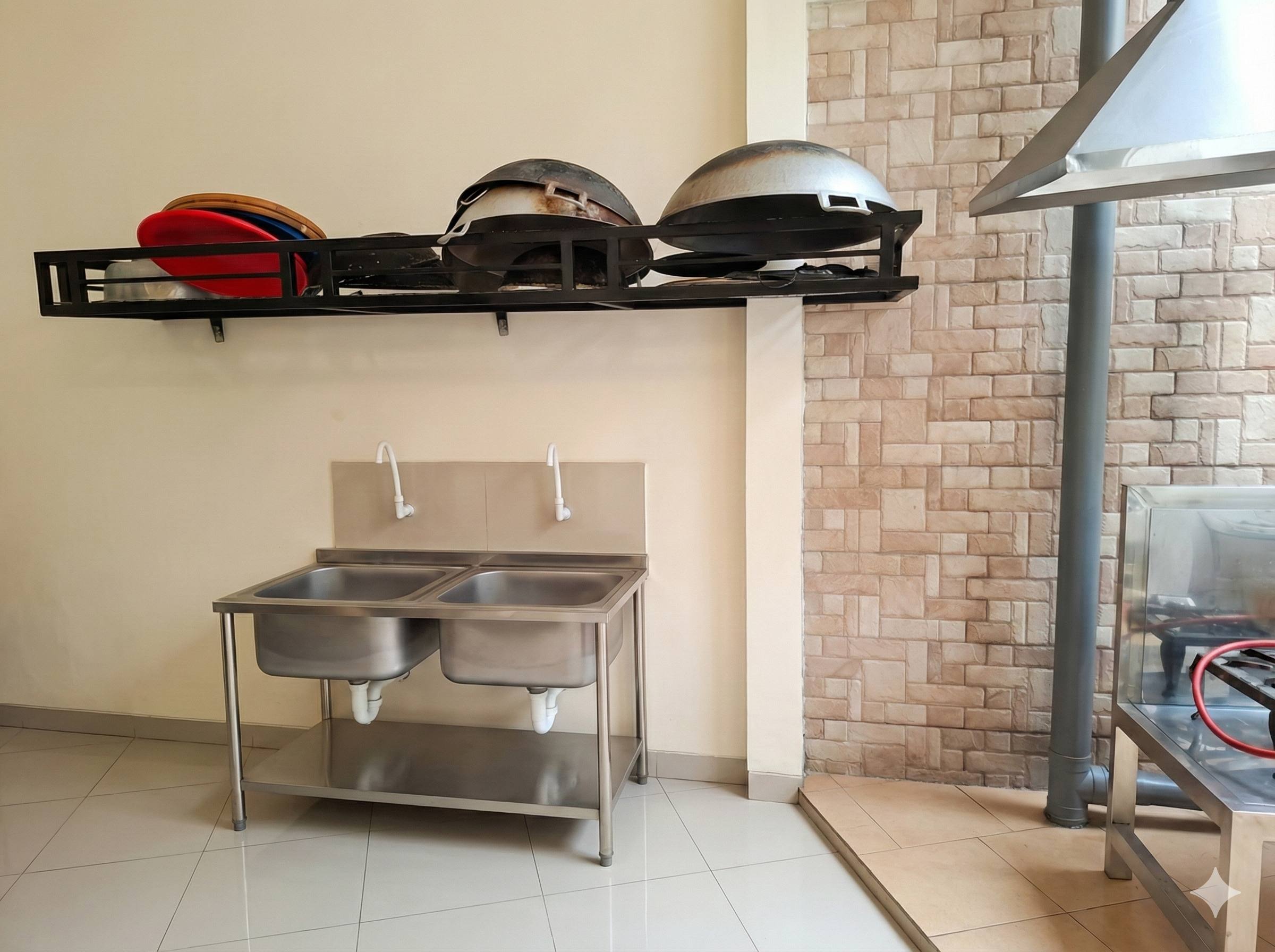 Area cuci dan penyimpanan